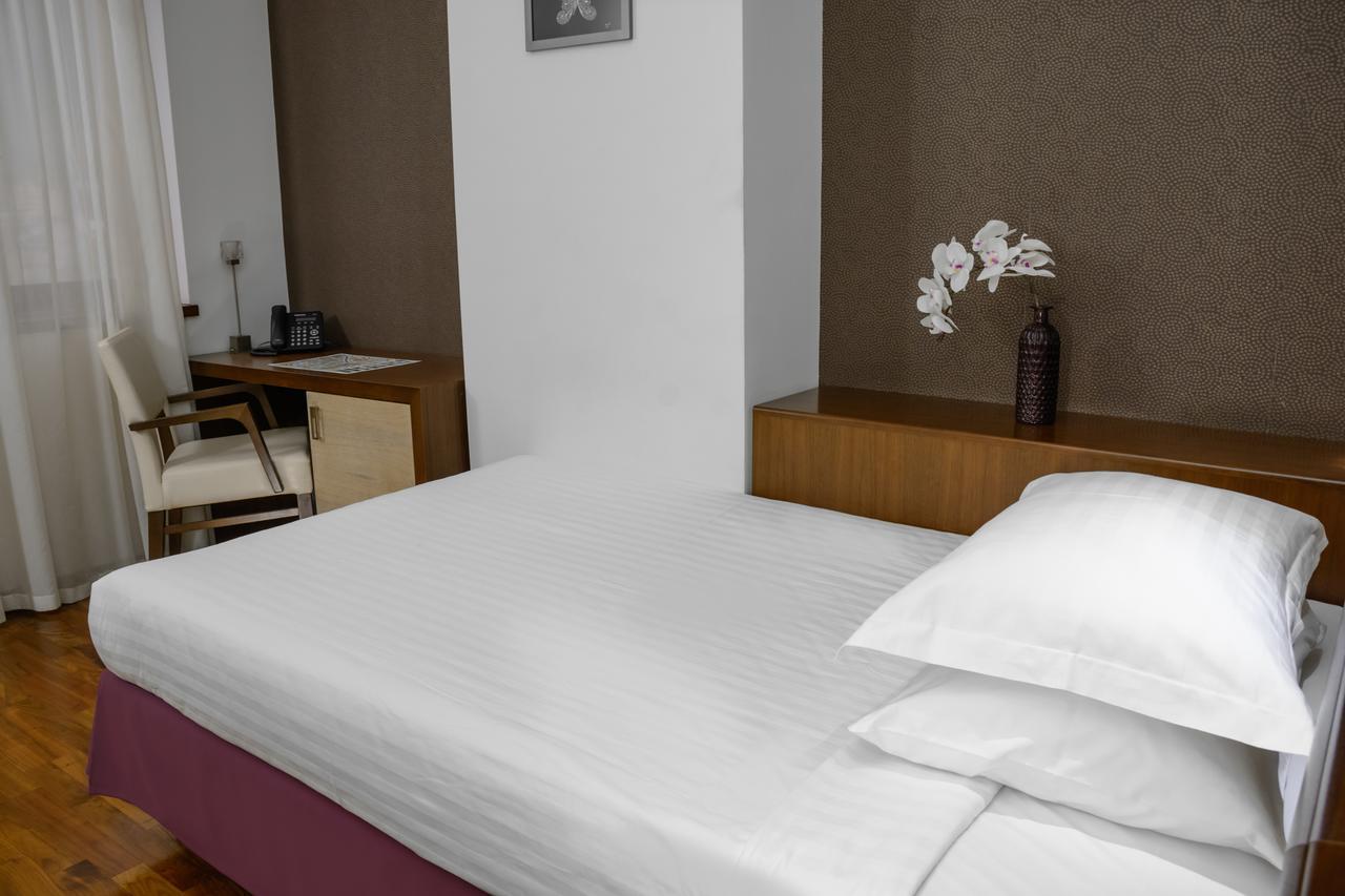 City5 Rooms & Suites By Lsa Szkopje Kültér fotó