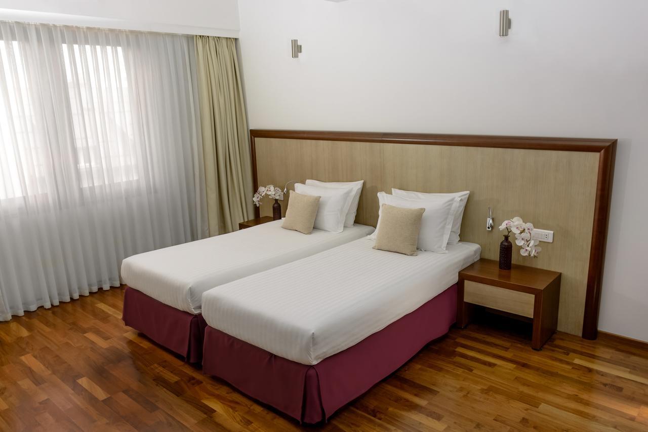 City5 Rooms & Suites By Lsa Szkopje Kültér fotó